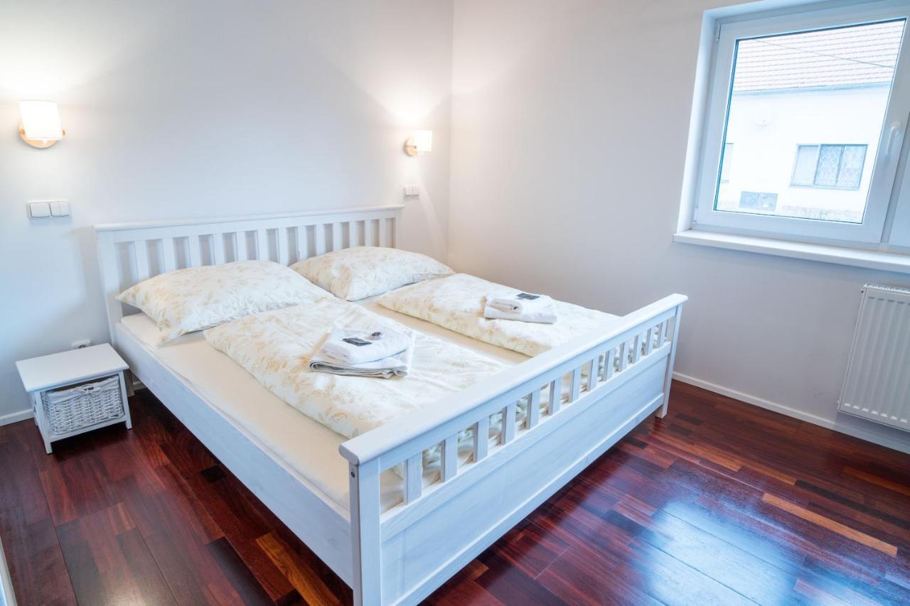Apartmány Habánská, celý dům Pouzdrany Exterior foto