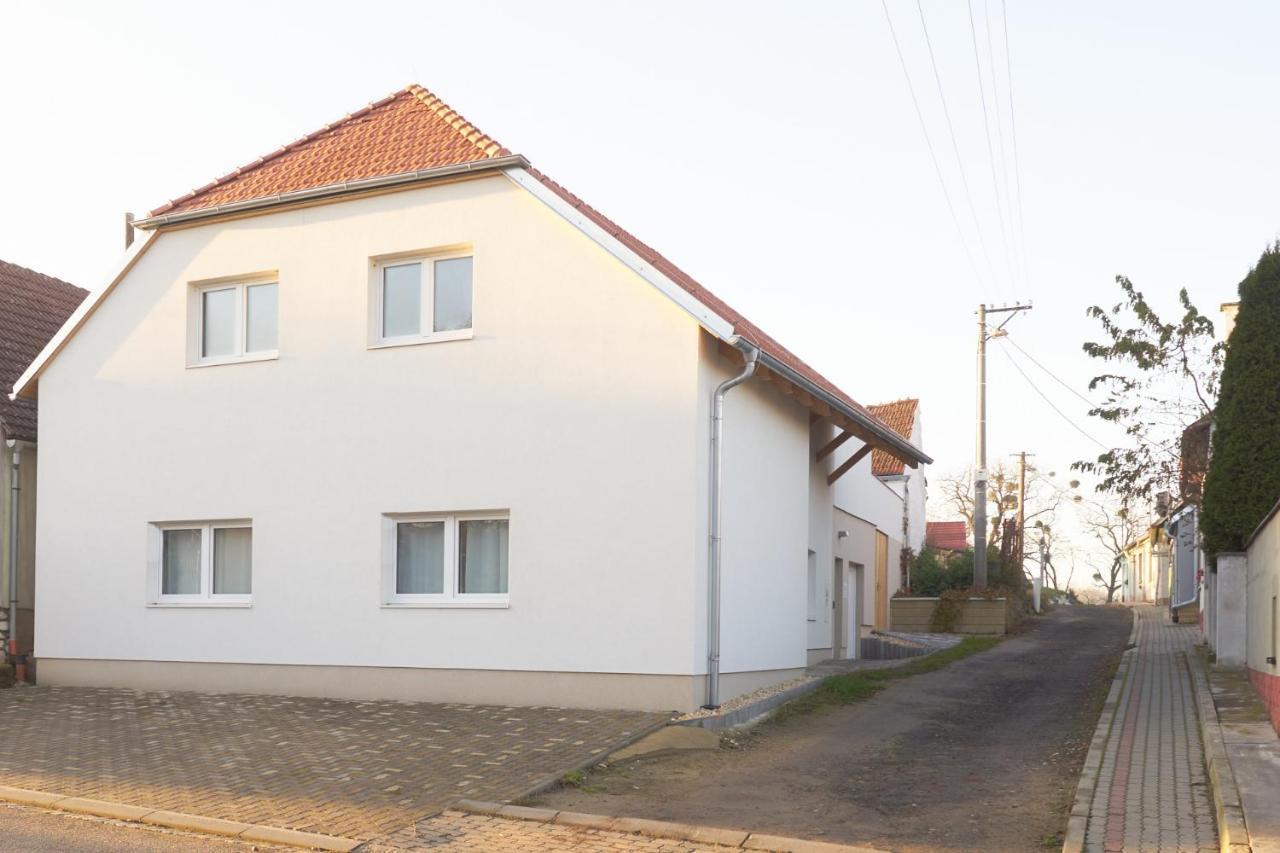 Apartmány Habánská, celý dům Pouzdrany Exterior foto